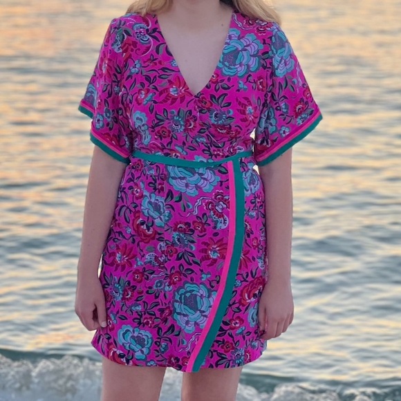 Nanette Lepore Dresses & Skirts - NANETTE LEPORE floral faux wrap dress size 4